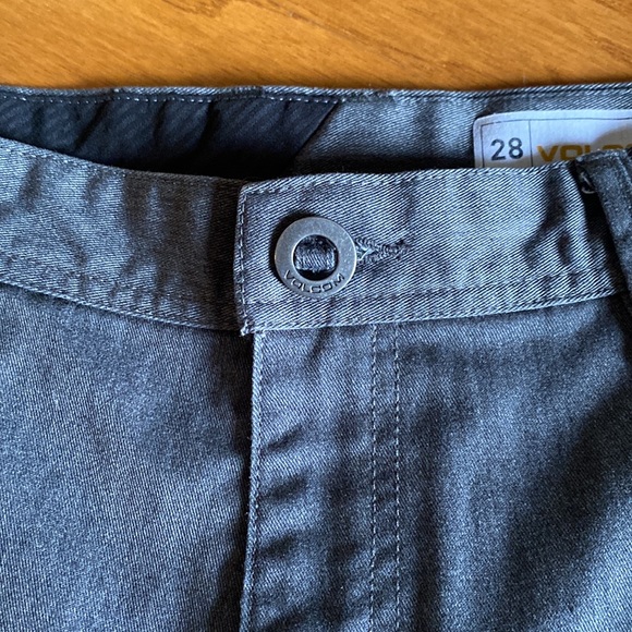 Volcom shorts - Picture 5 of 5